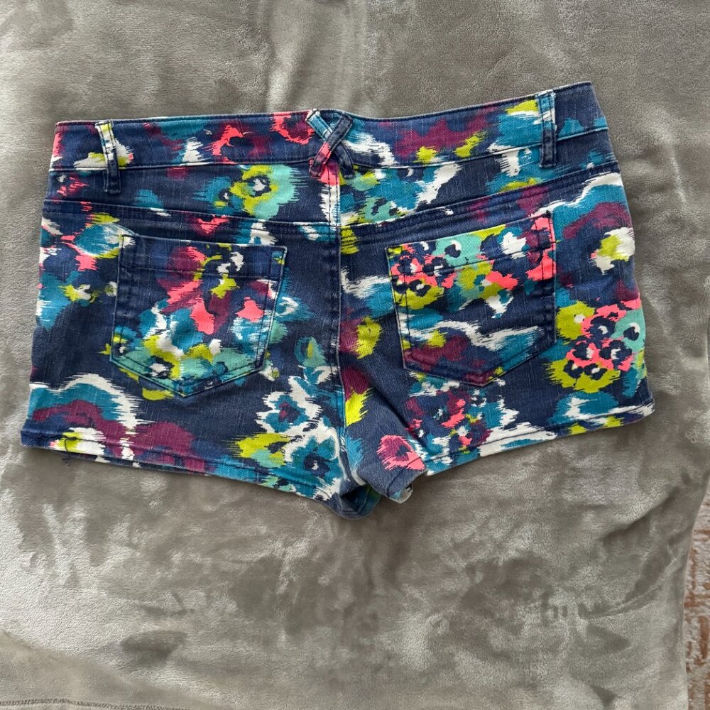 EUC Mossimo Supply Co Womens Utility Style Shorts Sz 13 Fit 6 Colorful Y2k - Picture 2 of 4